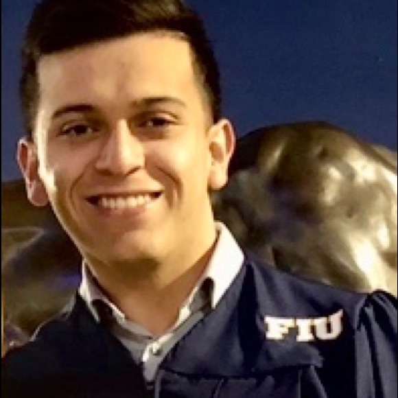 Meet your Posher, Fernando - Picture 1 of 1